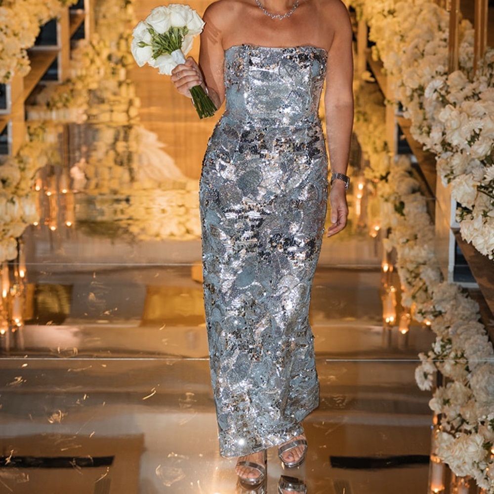 HELSI LESLIE STRAPLESS SEQUIN MESH MIDI DRESS